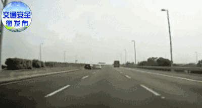 565dc2a5bceedcae06b5185e815ec129.gif