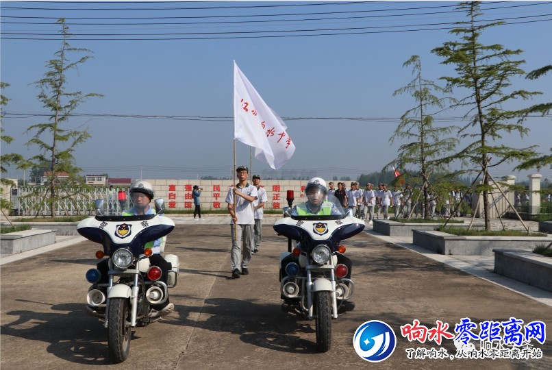f4443d2a374d145b05caa83399e4827e.jpg