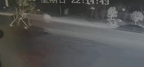 110429azxlvyn1wy8uwxvz.gif