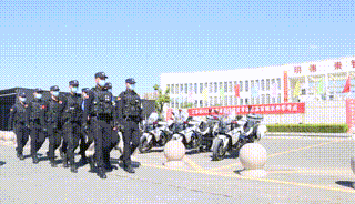 feb3f58a6b9f458a3f4866b1ad78fd21.gif