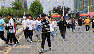 7e385705f6dbda61df1f9cc59a77d664.gif
