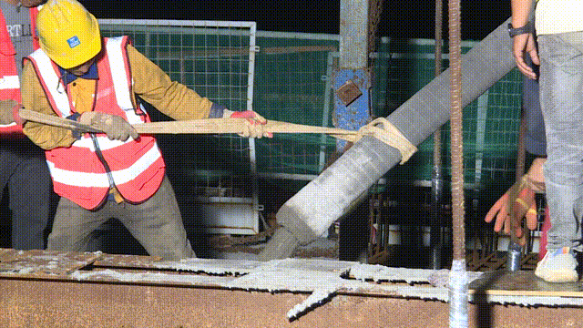 56335f0bffc28469402c52a4ab235c86.gif