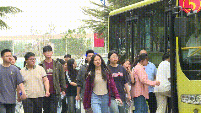 326494877f72d1a5d582d0c156222a5a.gif