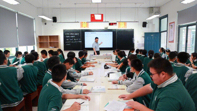 7f049a5a457c7f047a622324ab9acc95.gif