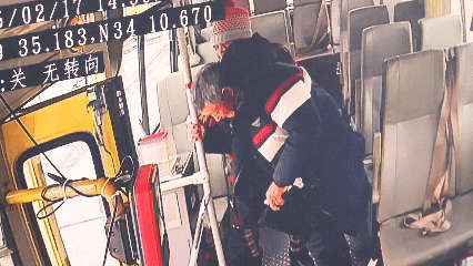 99b9b7021a4e83aff27195de3de73731.gif