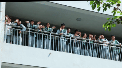 46dc3f70afd04a271615c09ec8765b31.gif
