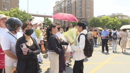 b5d61cbf8399a8db835d1f0b4615413b.gif