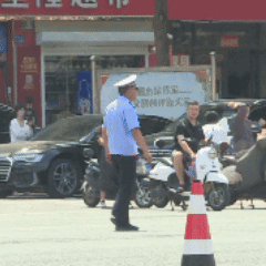 6bc21436646b9c60e15fc8ce5fc2e49d.gif